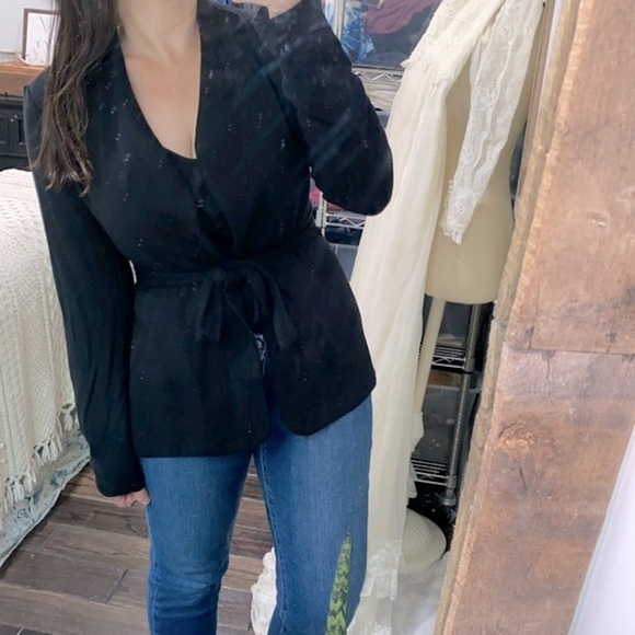 T Tahari black jacket size small - Picture 2 of 6